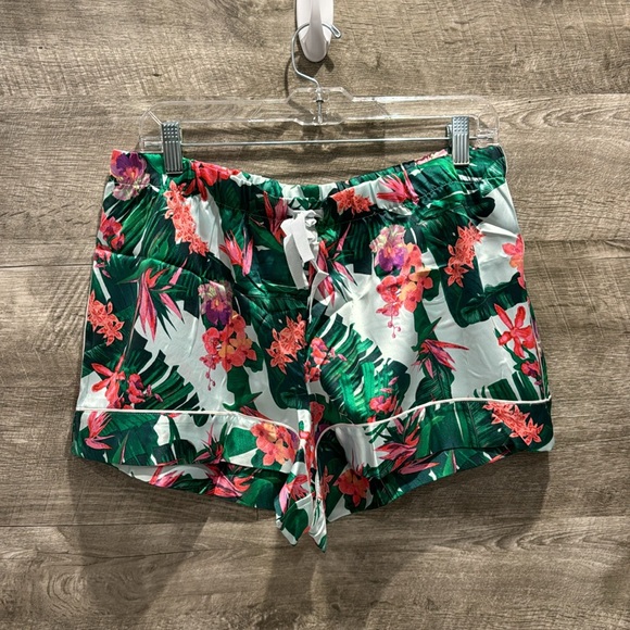 Victoria Secret NWT Satin colorful Short Pijama Set. - Picture 8 of 13